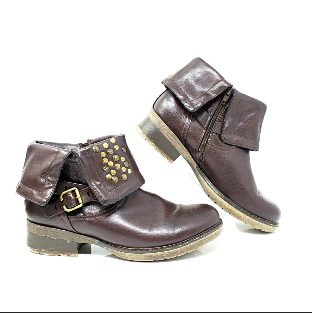 BareTraps Hartman Stud Size 9 Booties